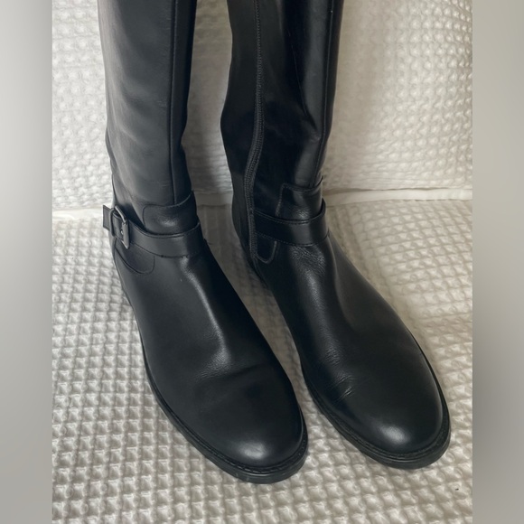 Blondo women's tall leather boots, low heel. - Picture 3 of 13